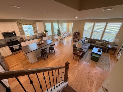 Tiny photo for 580 N Highlander Way, Addison, IL 60101 (MLS # 12424926)
