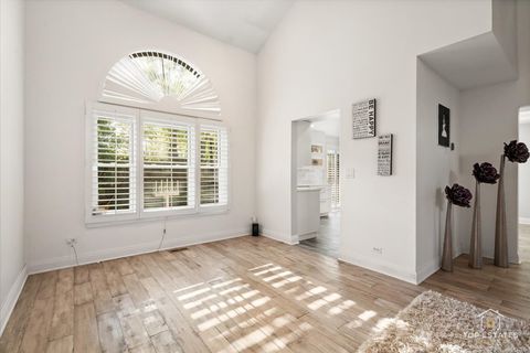 Tiny photo for 28 Ascot Circle, Schaumburg, IL 60194 (MLS # 12468418)