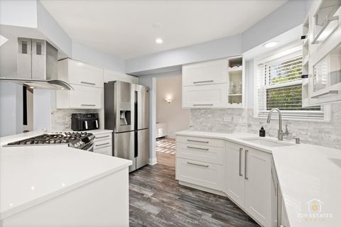 Tiny photo for 28 Ascot Circle, Schaumburg, IL 60194 (MLS # 12468418)