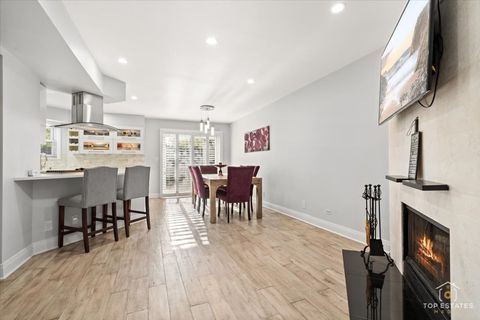 Tiny photo for 28 Ascot Circle, Schaumburg, IL 60194 (MLS # 12468418)