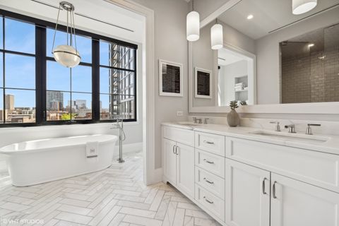 Tiny photo for 1109 W WASHINGTON Boulevard #6D, Chicago, IL 60607 (MLS # 12598930)