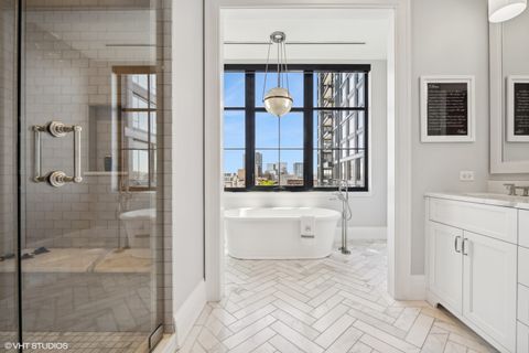 Tiny photo for 1109 W WASHINGTON Boulevard #6D, Chicago, IL 60607 (MLS # 12598930)