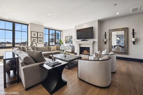 Tiny photo for 1109 W WASHINGTON Boulevard #6D, Chicago, IL 60607 (MLS # 12598930)