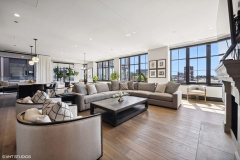 Tiny photo for 1109 W WASHINGTON Boulevard #6D, Chicago, IL 60607 (MLS # 12598930)