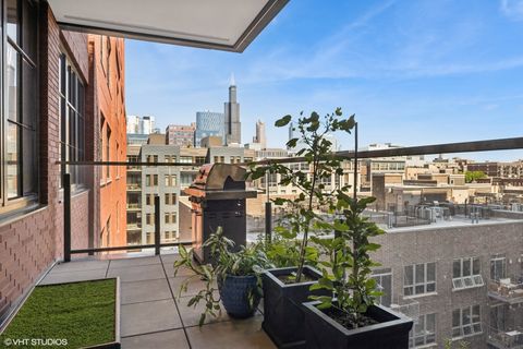 Tiny photo for 1109 W WASHINGTON Boulevard #6D, Chicago, IL 60607 (MLS # 12598930)