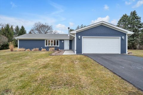 Photo of 40W388 Guthrie Court, Hampshire, IL 60140 (MLS # 12589935)