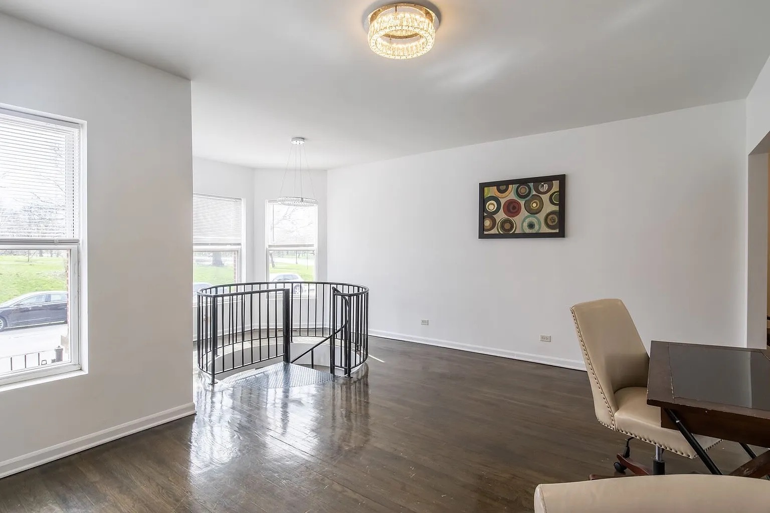 108-10 N Hamlin Avenue