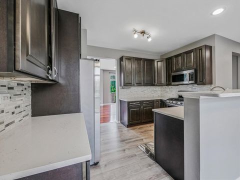 Tiny photo for 1090 Maubert Court, Carol Stream, IL 60188 (MLS # 12500615)