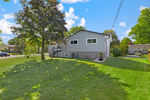 Tiny photo for 8119 Eastwood Lane, Woodridge, IL 60517 (MLS # 12780295)