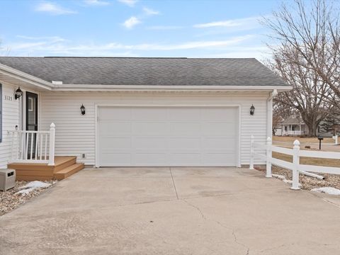 Tiny photo for 3125 Castlebury Place, Galesburg, IL 61401 (MLS # 12568044)