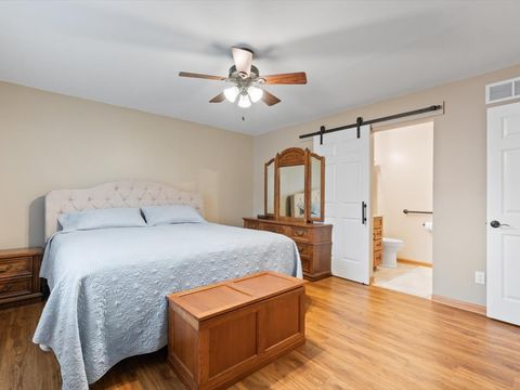 Tiny photo for 3125 Castlebury Place, Galesburg, IL 61401 (MLS # 12568044)