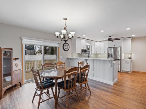 Tiny photo for 3125 Castlebury Place, Galesburg, IL 61401 (MLS # 12568044)