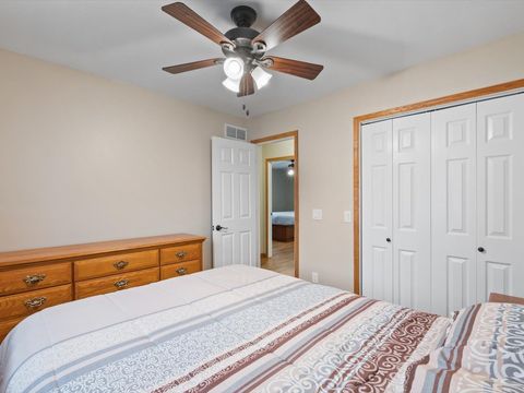 Tiny photo for 3125 Castlebury Place, Galesburg, IL 61401 (MLS # 12568044)