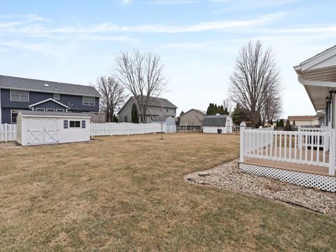 Tiny photo for 3125 Castlebury Place, Galesburg, IL 61401 (MLS # 12568044)