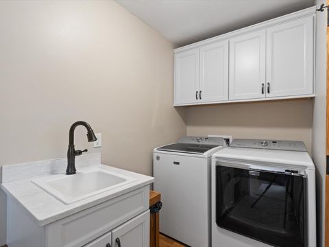 Tiny photo for 3125 Castlebury Place, Galesburg, IL 61401 (MLS # 12568044)