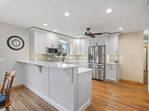 Tiny photo for 3125 Castlebury Place, Galesburg, IL 61401 (MLS # 12568044)