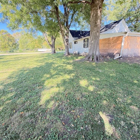 Tiny photo for 1318 E Washington Street, Clinton, IL 61727 (MLS # 12777104)