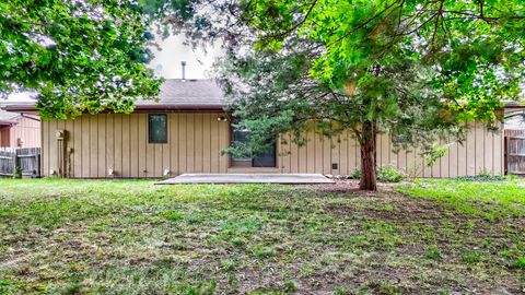 Tiny photo for 1001 4H Road, Ottawa, IL 61350 (MLS # 12477048)
