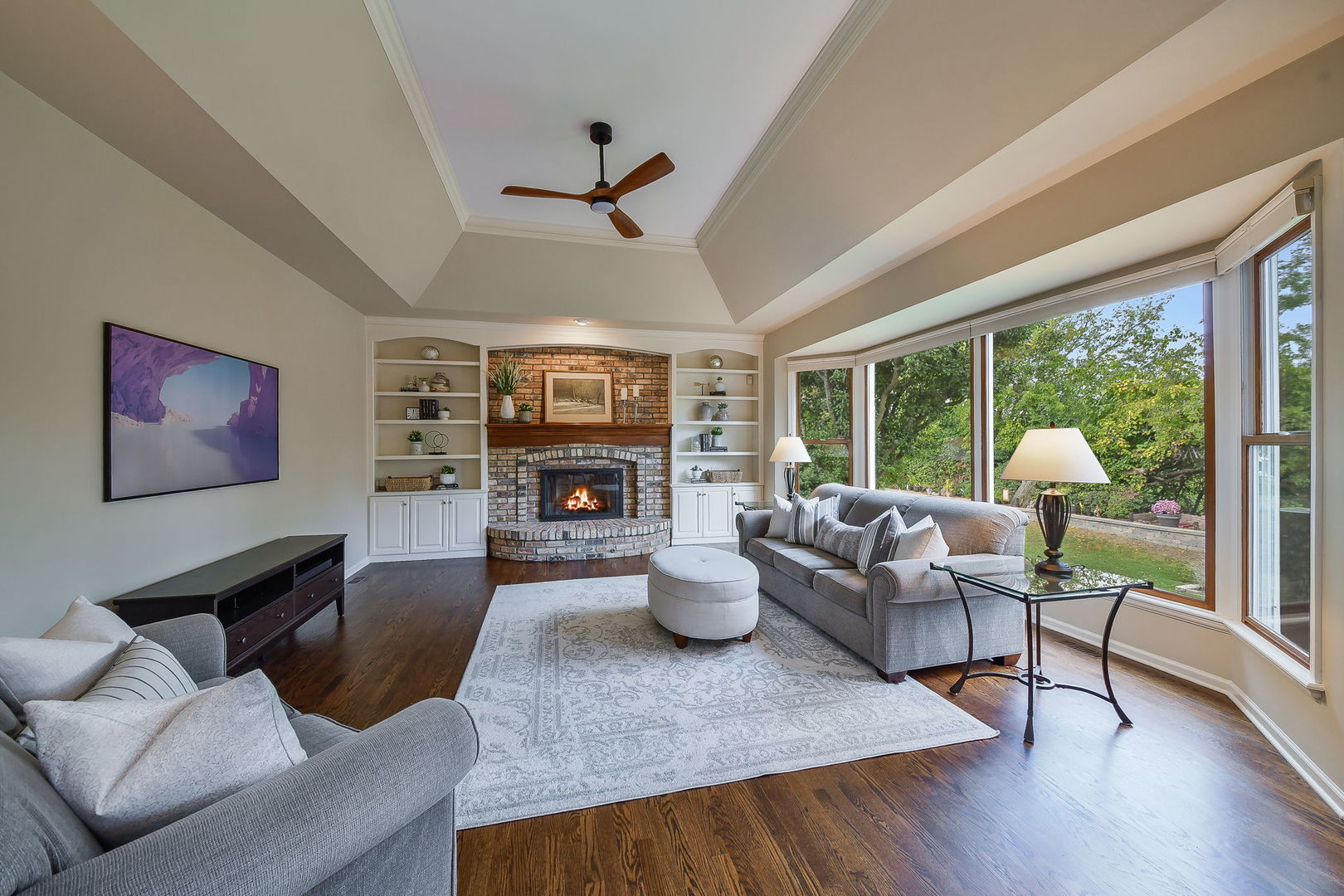 26W276 Thorngate Lane