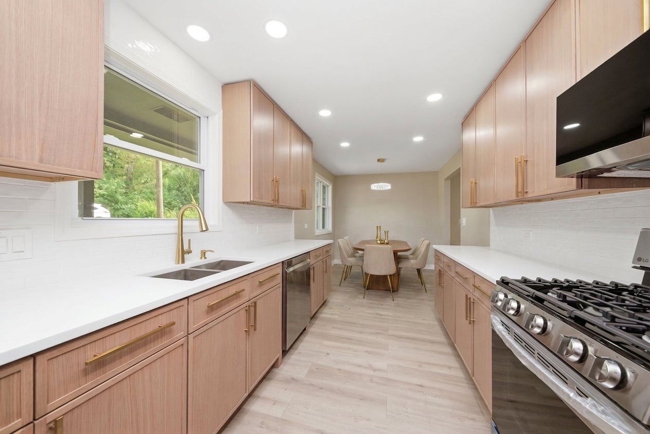1302 S Lawler Avenue