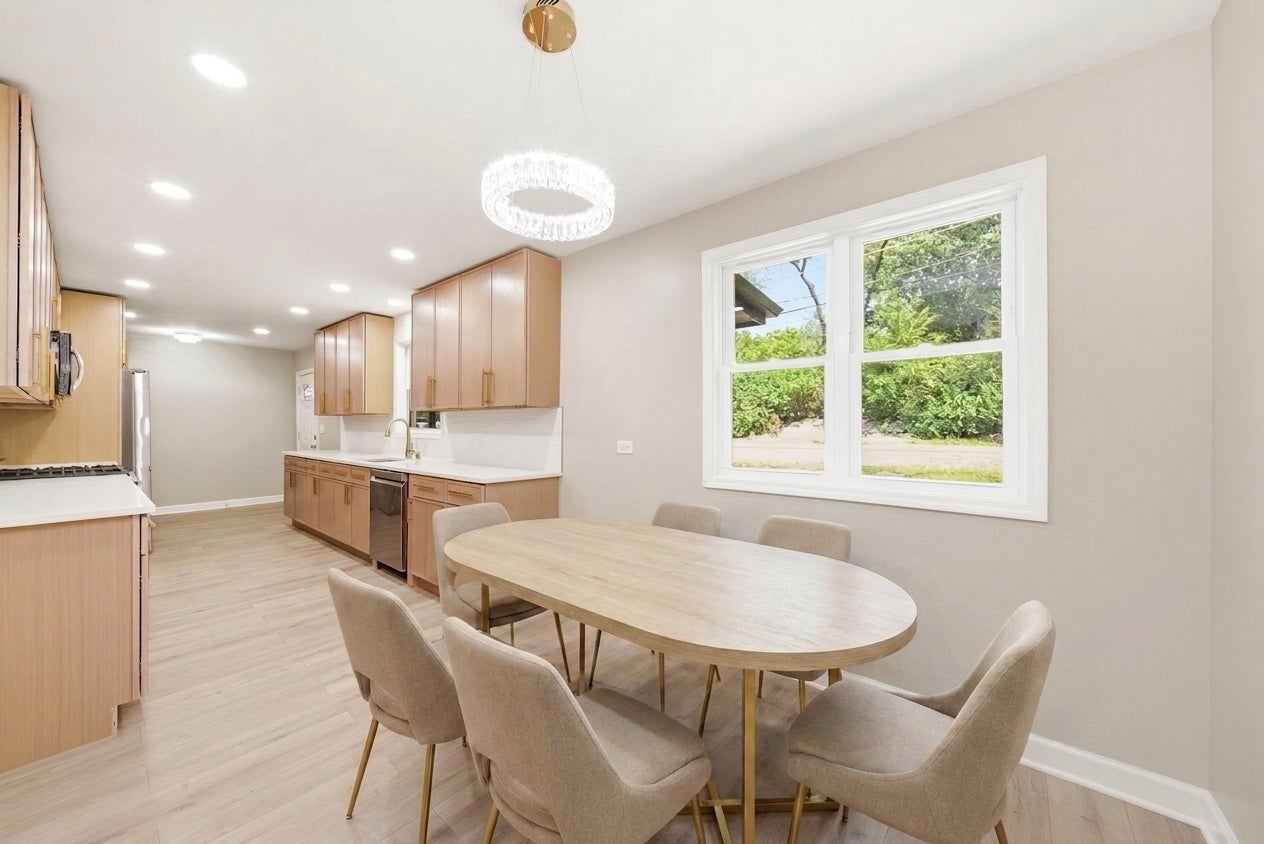 1302 S Lawler Avenue
