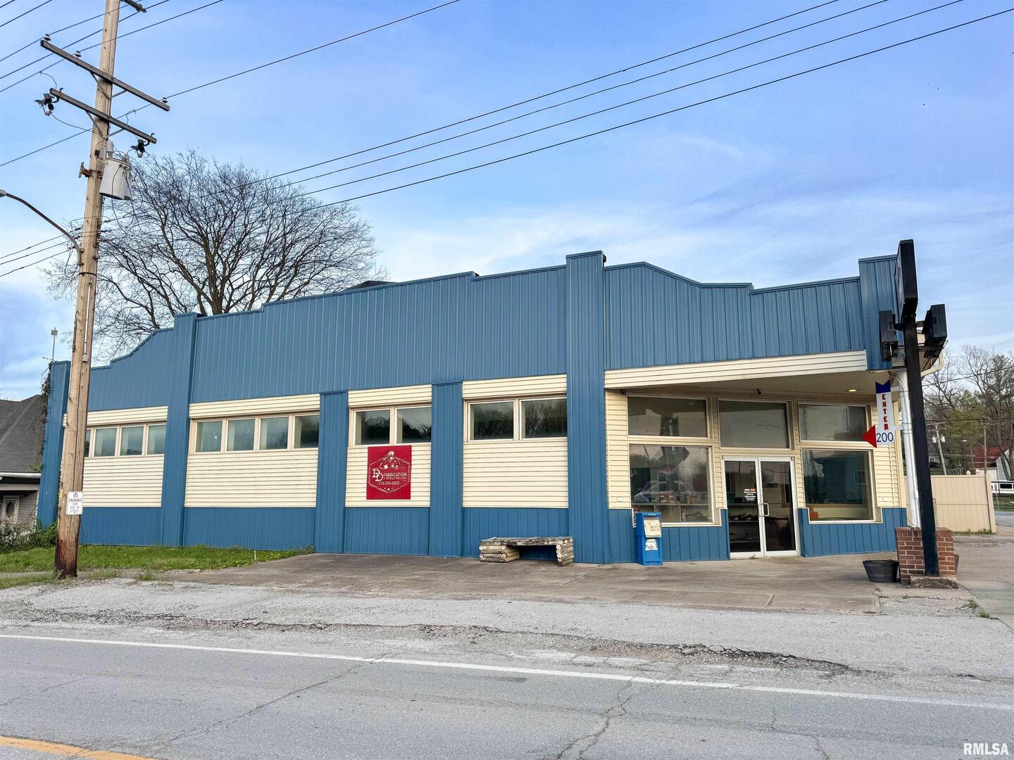 200 NE FRONT Street