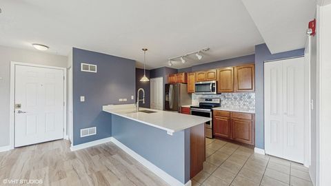 Tiny photo for 3447 Ridgeland Avenue #301, Berwyn, IL 60402 (MLS # 12431243)
