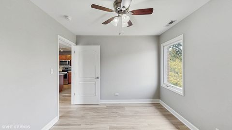 Tiny photo for 3447 Ridgeland Avenue #301, Berwyn, IL 60402 (MLS # 12431243)