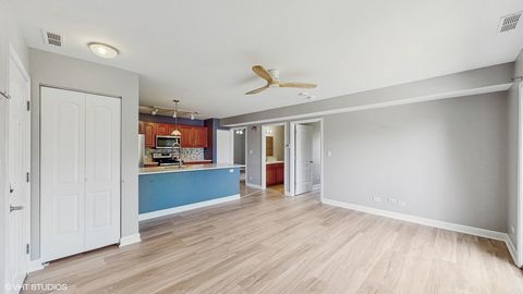 Tiny photo for 3447 Ridgeland Avenue #301, Berwyn, IL 60402 (MLS # 12431243)