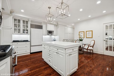 Tiny photo for 3500 N Lake Shore Drive #3C, Chicago, IL 60657 (MLS # 12437225)
