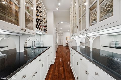 Tiny photo for 3500 N Lake Shore Drive #3C, Chicago, IL 60657 (MLS # 12437225)