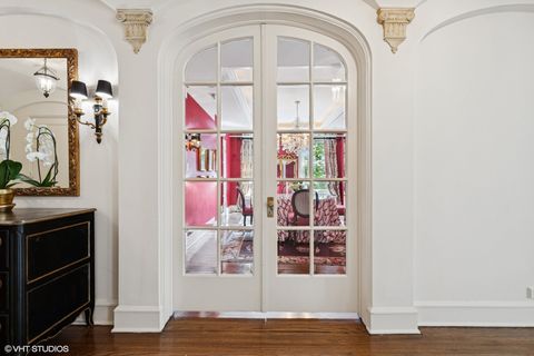 Tiny photo for 3500 N Lake Shore Drive #3C, Chicago, IL 60657 (MLS # 12437225)