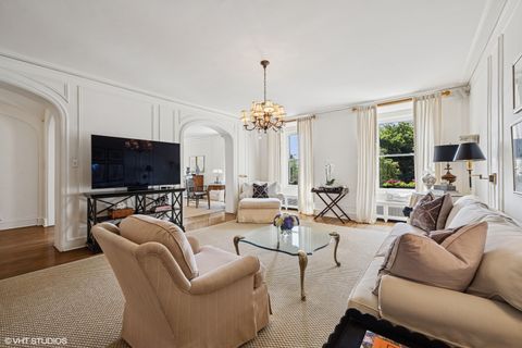 Tiny photo for 3500 N Lake Shore Drive #3C, Chicago, IL 60657 (MLS # 12437225)