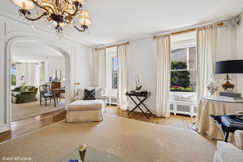 Tiny photo for 3500 N Lake Shore Drive #3C, Chicago, IL 60657 (MLS # 12437225)