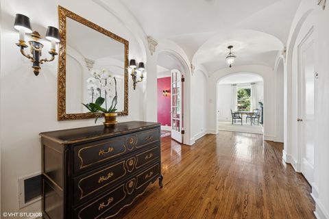 Tiny photo for 3500 N Lake Shore Drive #3C, Chicago, IL 60657 (MLS # 12437225)