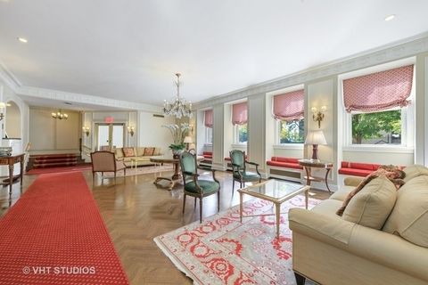 Tiny photo for 3500 N Lake Shore Drive #3C, Chicago, IL 60657 (MLS # 12437225)