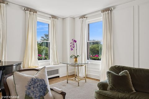Tiny photo for 3500 N Lake Shore Drive #3C, Chicago, IL 60657 (MLS # 12437225)