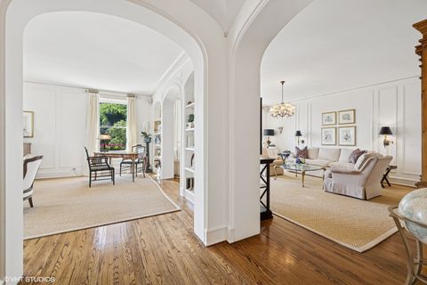 Tiny photo for 3500 N Lake Shore Drive #3C, Chicago, IL 60657 (MLS # 12437225)