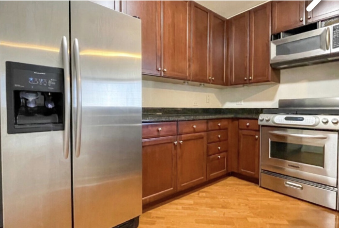 420 E Waterside Drive 2002