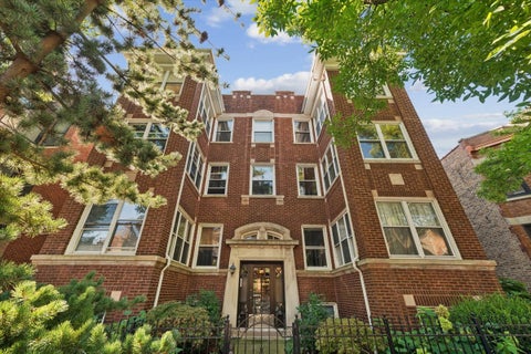 Photo of 1455 W RASCHER Avenue #2W, Chicago, IL 60640 (MLS # 12755143)