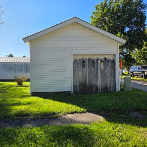 Tiny photo for 301 3rd Street, Sherrard, IL 61281 (MLS # 12773061)