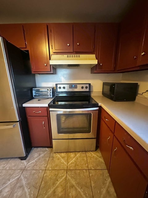Tiny photo for 850 Des Plaines Avenue #409, Forest Park, IL 60130 (MLS # 12699552)