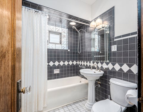 Tiny photo for 5024 W Nelson Street, Chicago, IL 60641 (MLS # 12730177)