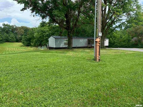 Photo of 615 LIBERTY Road, Harrisburg, IL 62946 (MLS # EB459954)