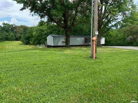 Photo of 615 LIBERTY Road, Harrisburg, IL 62946 (MLS # EB459954)