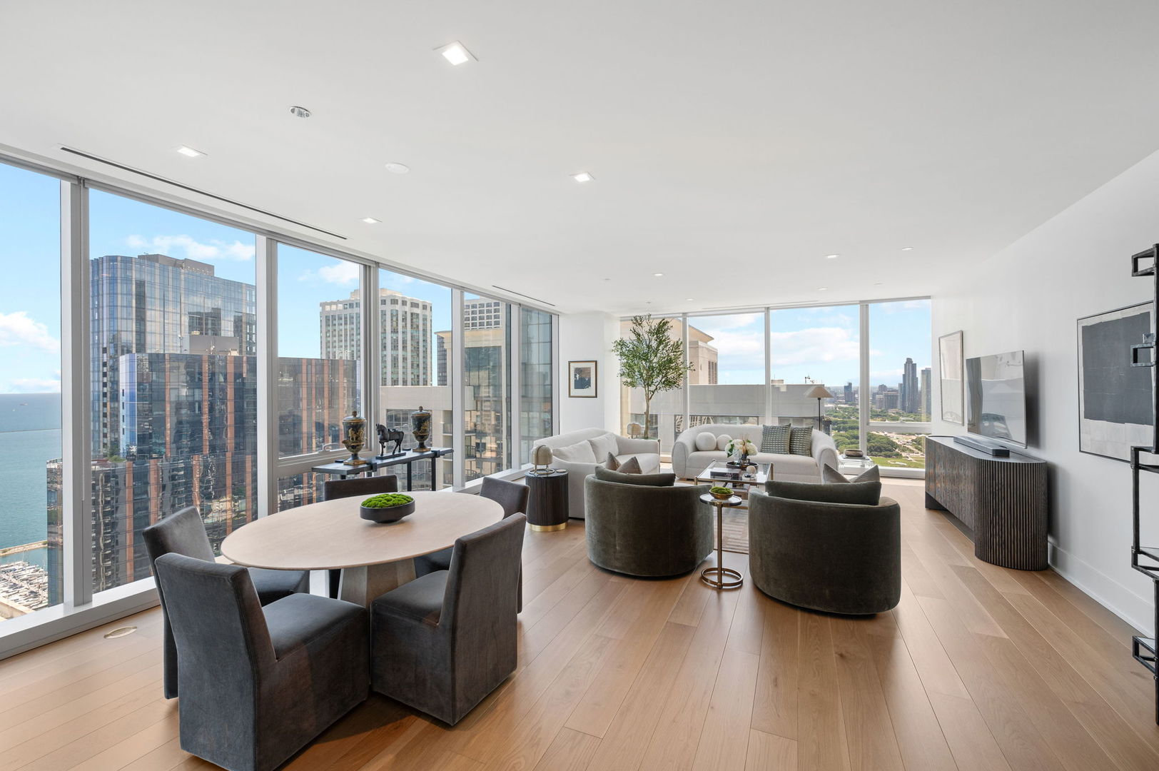 363 E Wacker Drive 3109