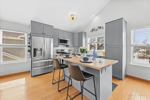 Tiny photo for 466 VALLEY FORGE Avenue, South Elgin, IL 60177 (MLS # 12565633)