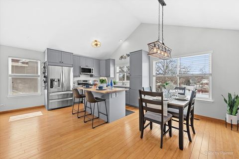 Tiny photo for 466 VALLEY FORGE Avenue, South Elgin, IL 60177 (MLS # 12565633)