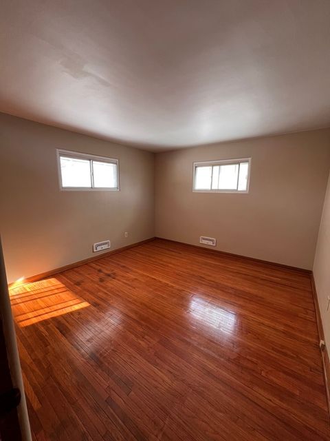 Tiny photo for 9 Cottonwood Street, Bloomington, IL 61701 (MLS # 12573284)