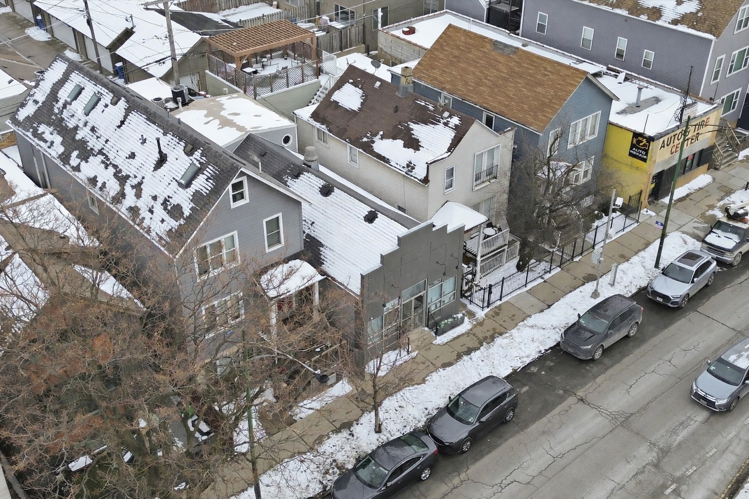 2447 N Ashland Avenue 1